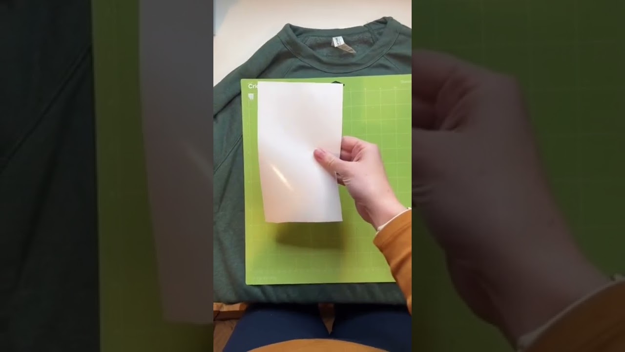 Beginner heat transfer vinyl tutorial (HTV) post thumbnail image